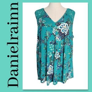 NWT Daniel Rainn Green Floral Knit Blouse With Crotchet Detail Women's Plus